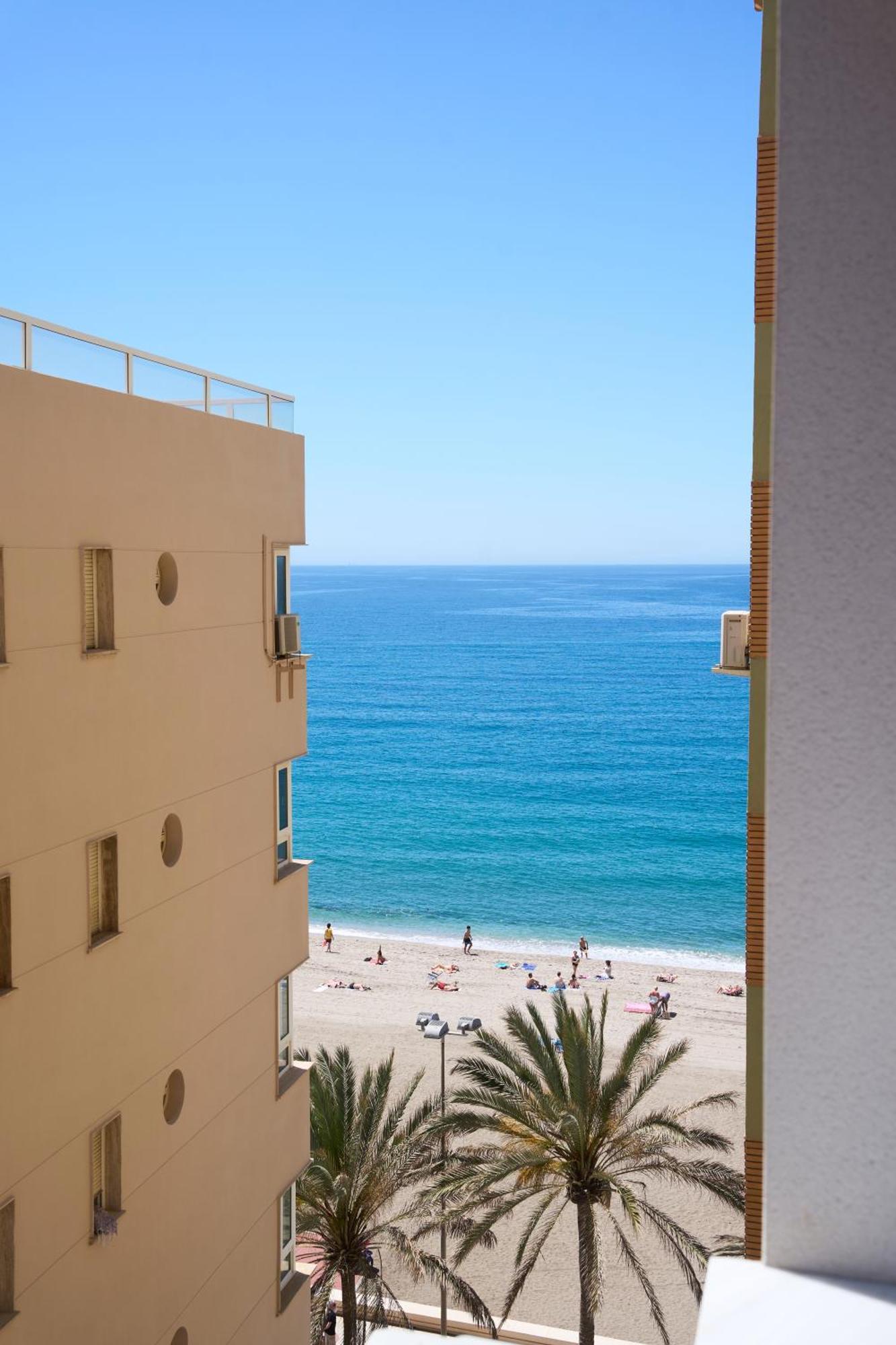 Paseo Maritimo - Apartamento A Estrenar, A Pie De Playa, Con 2 Banos Almeria Exterior photo