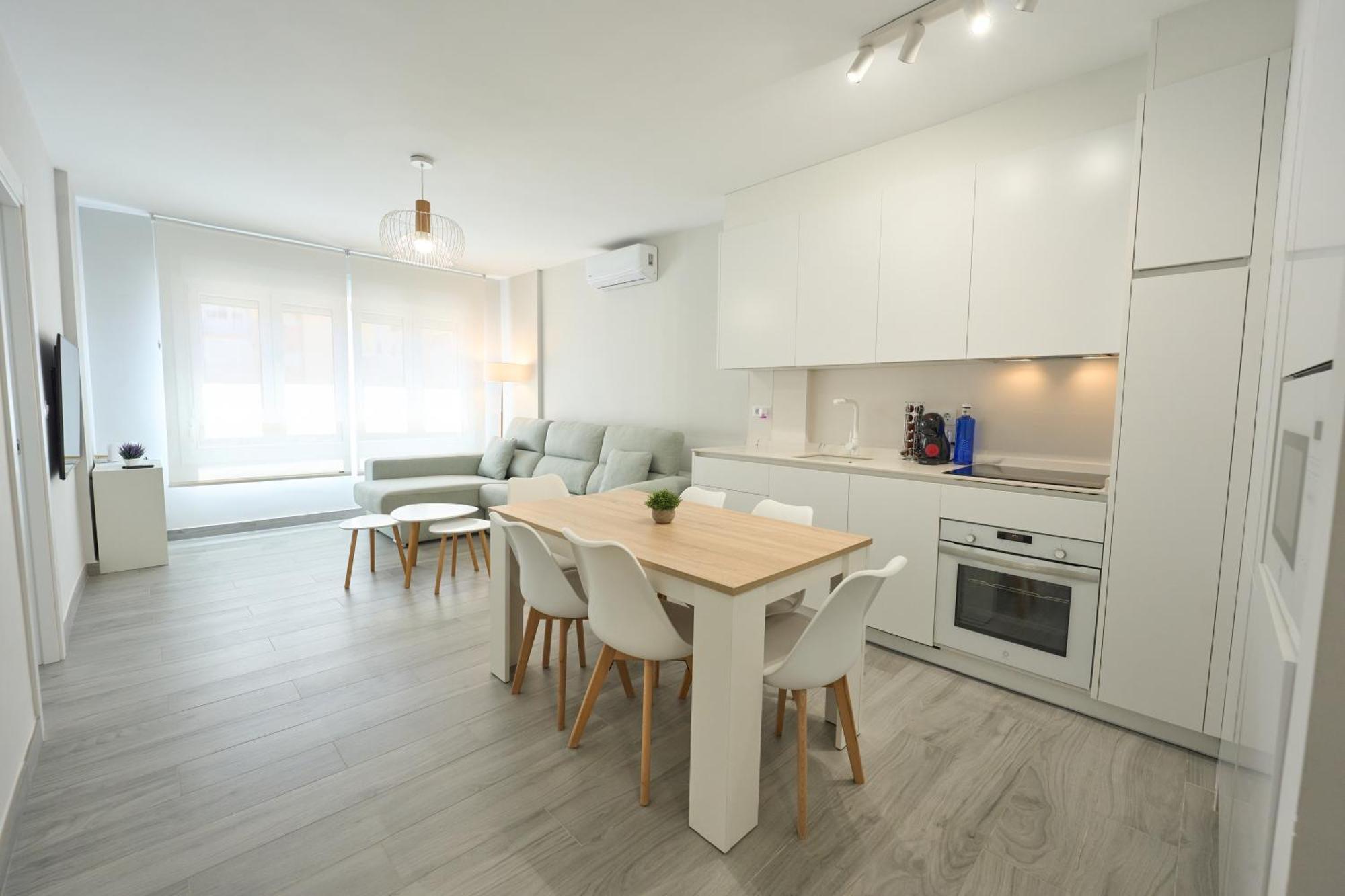 Paseo Maritimo - Apartamento A Estrenar, A Pie De Playa, Con 2 Banos Almeria Exterior photo