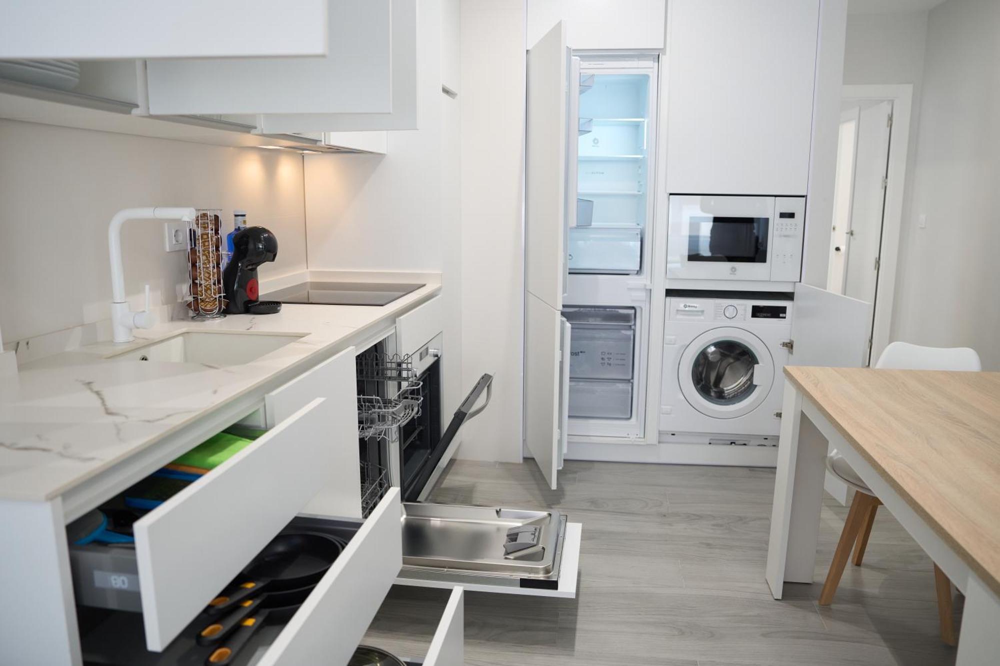 Paseo Maritimo - Apartamento A Estrenar, A Pie De Playa, Con 2 Banos Almeria Exterior photo