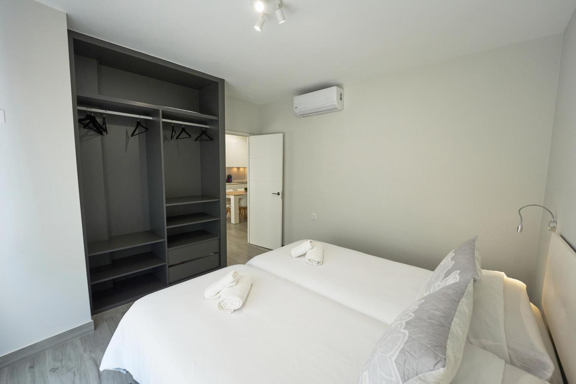 Paseo Maritimo - Apartamento A Estrenar, A Pie De Playa, Con 2 Banos Almeria Exterior photo